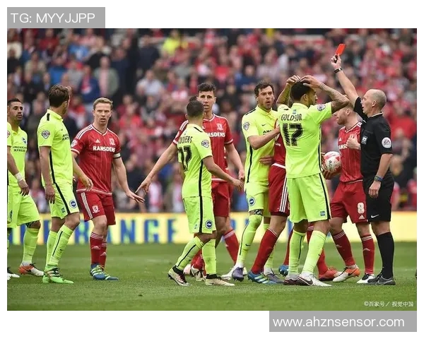 格拉夫与坎布尔激战正酣赛场精彩瞬间回顾与分析